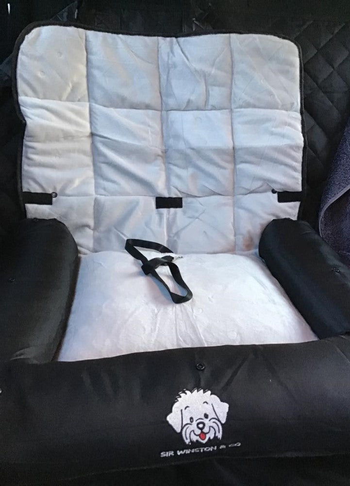 Safe and Comfy Pet Beds and Car Seats